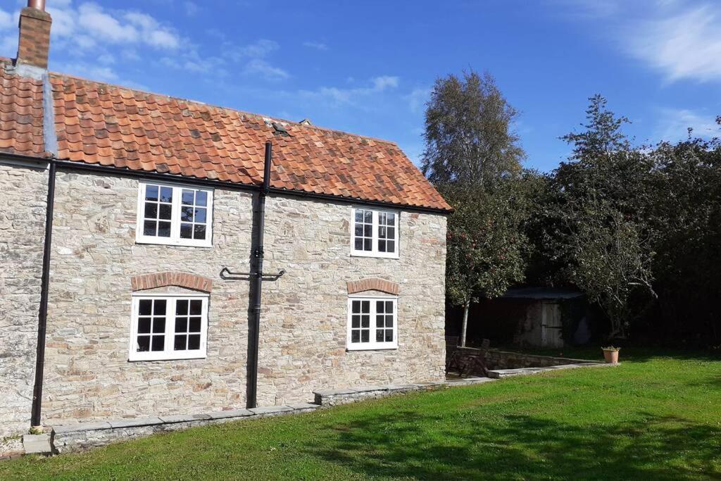 Characterful Cottage Adjacent To An Orchard Brockley Buitenkant foto