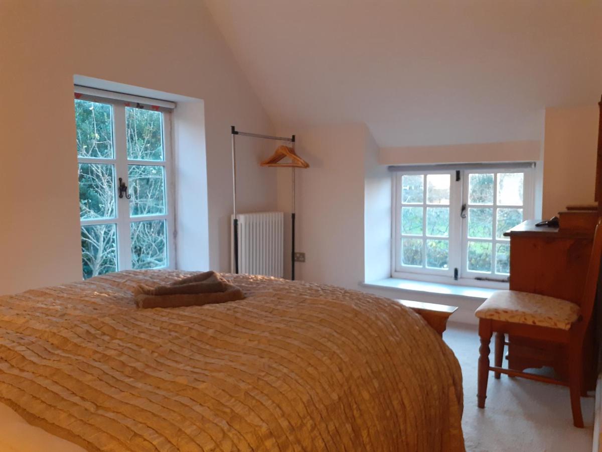 Characterful Cottage Adjacent To An Orchard Brockley Buitenkant foto
